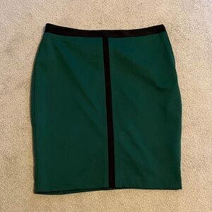 Size 12 Charter Club Green Pencil Skirt with Black Trim Midi